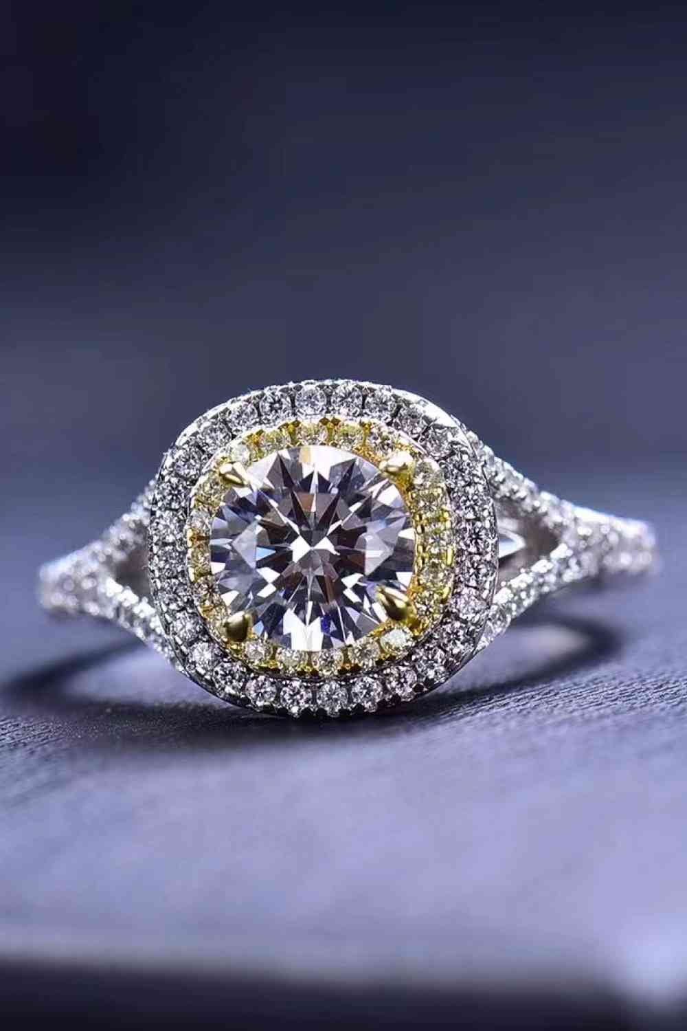 Two-Tone 1 Carat Moissanite Ring - Ladyez