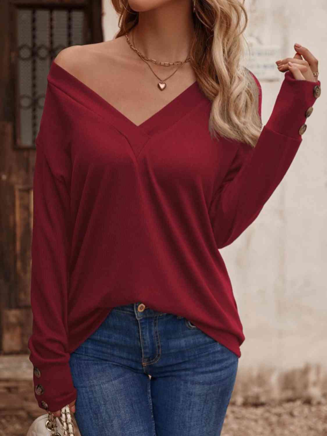 V-Neck Long Sleeve Top - Ladyez