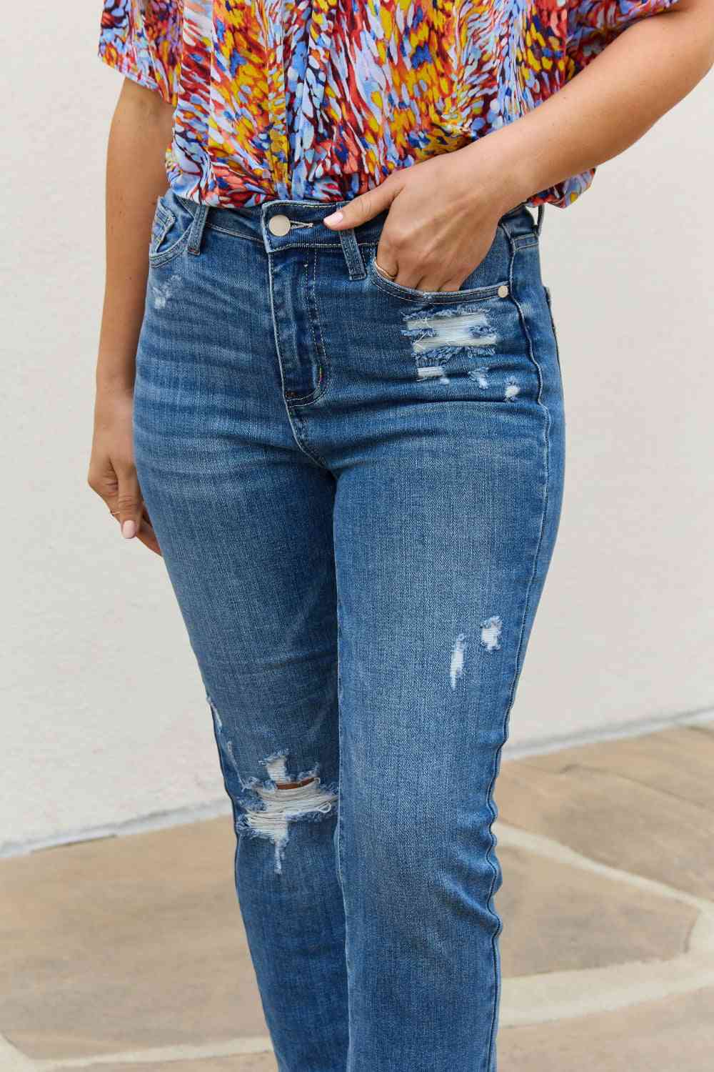 Judy Blue Theresa Full Size High Waisted Ankle Distressed Straight Jeans - Ladyez