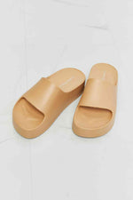 WILD DIVA Summer Feels Platform Slide - Ladyez