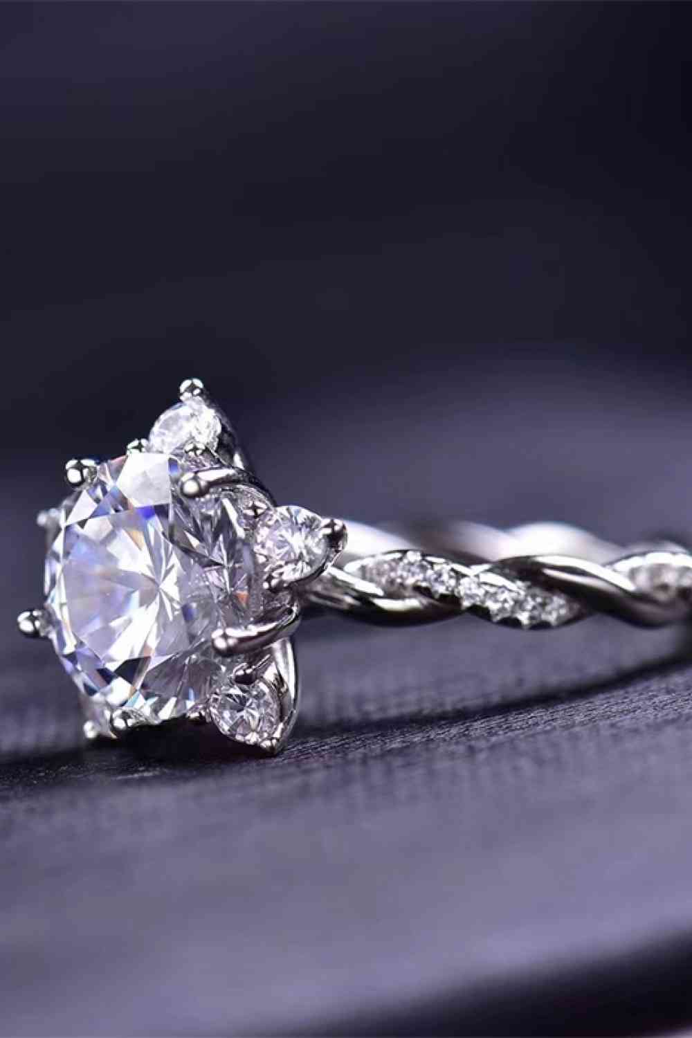 3 Carat Moissanite Twisted Ring - Ladyez