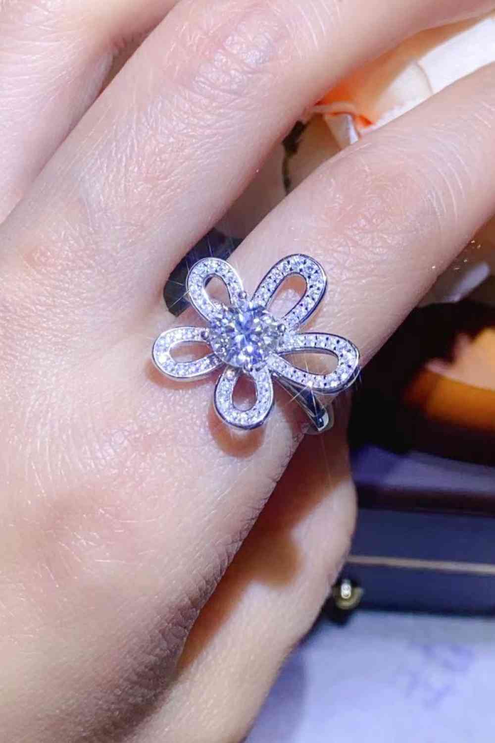 1 Carat Moissanite Flower-Shape Open Ring - Ladyez