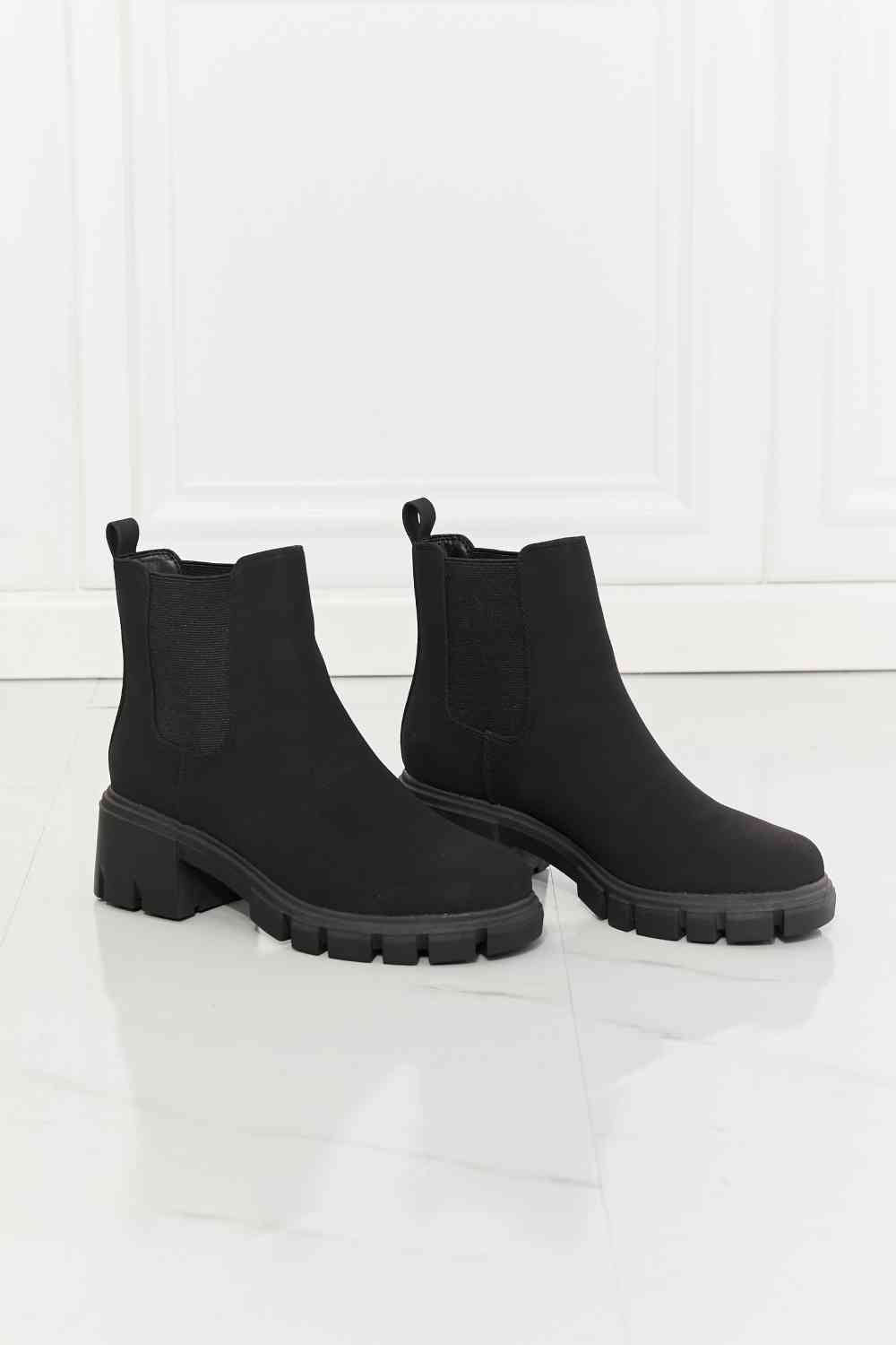 MMShoes Work For It Matte Lug Sole Chelsea Boots in Black - Ladyez