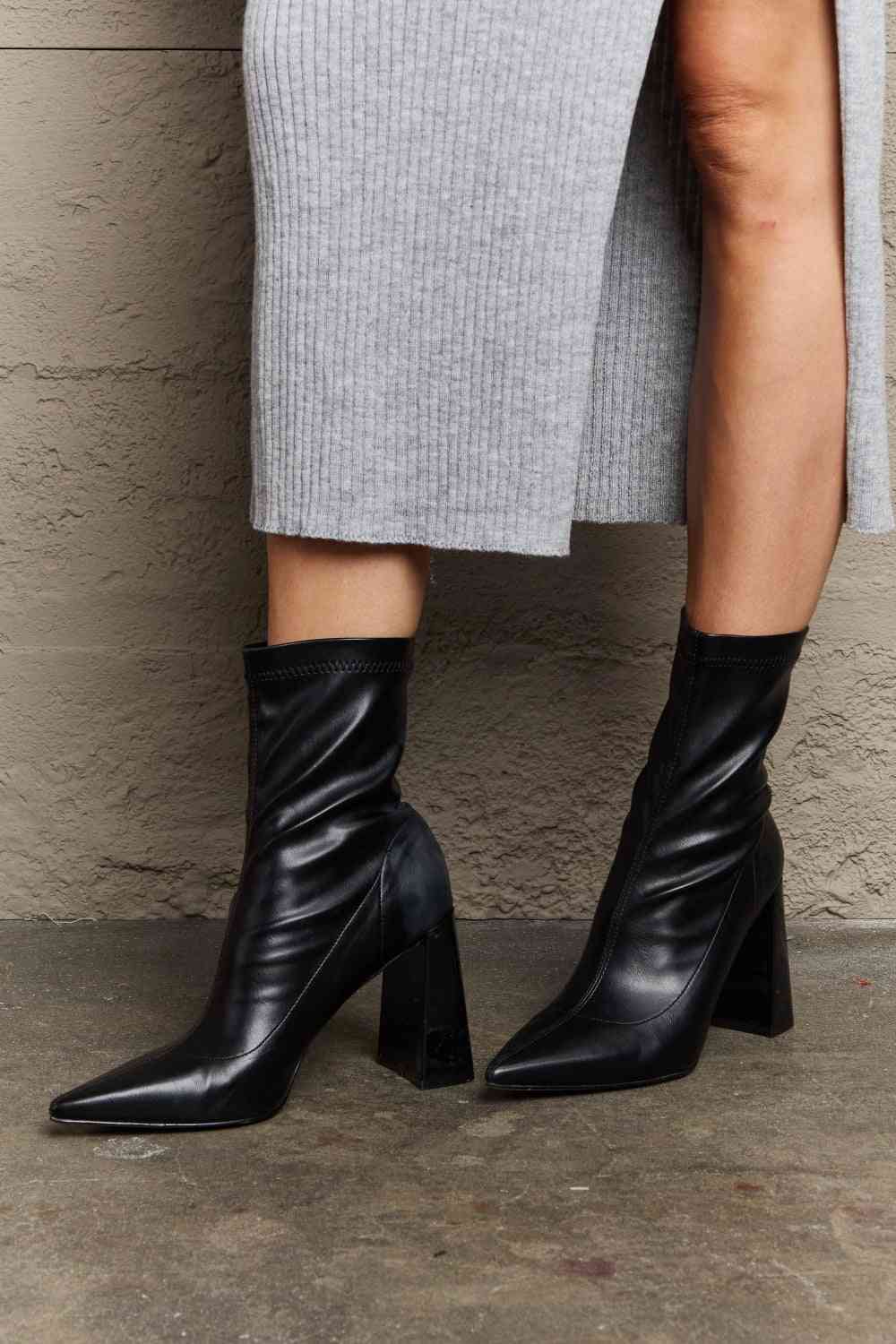 Weeboo Stacy Block Heel Sock Boots - Ladyez