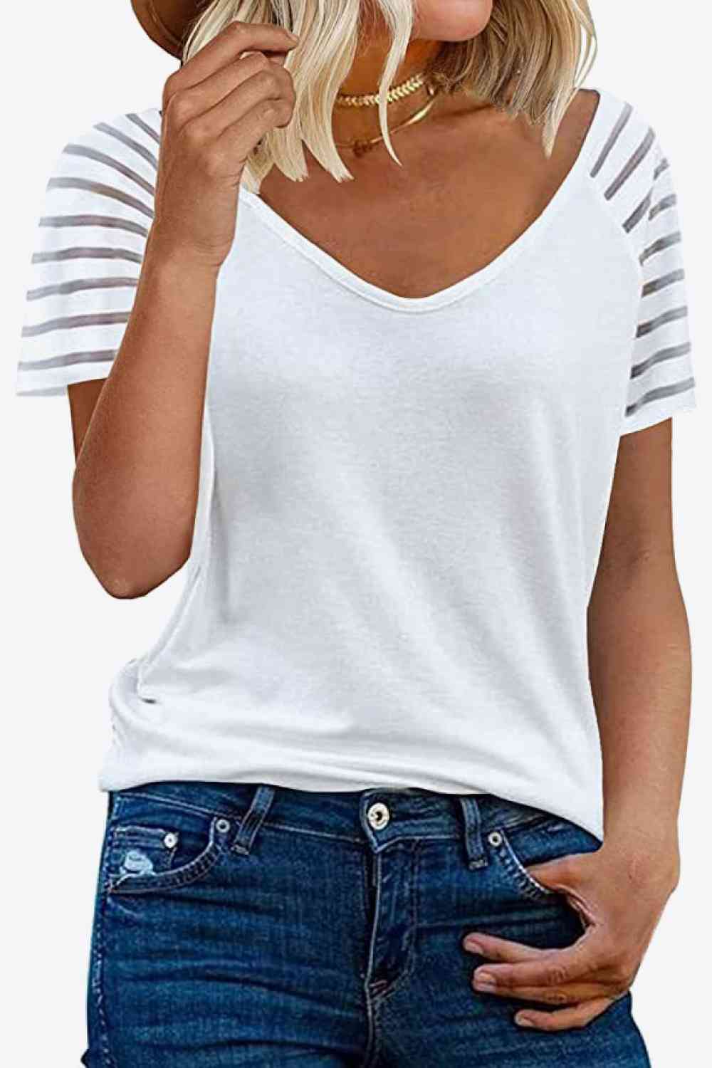 V-Neck Raglan Sleeve Tee - Ladyez