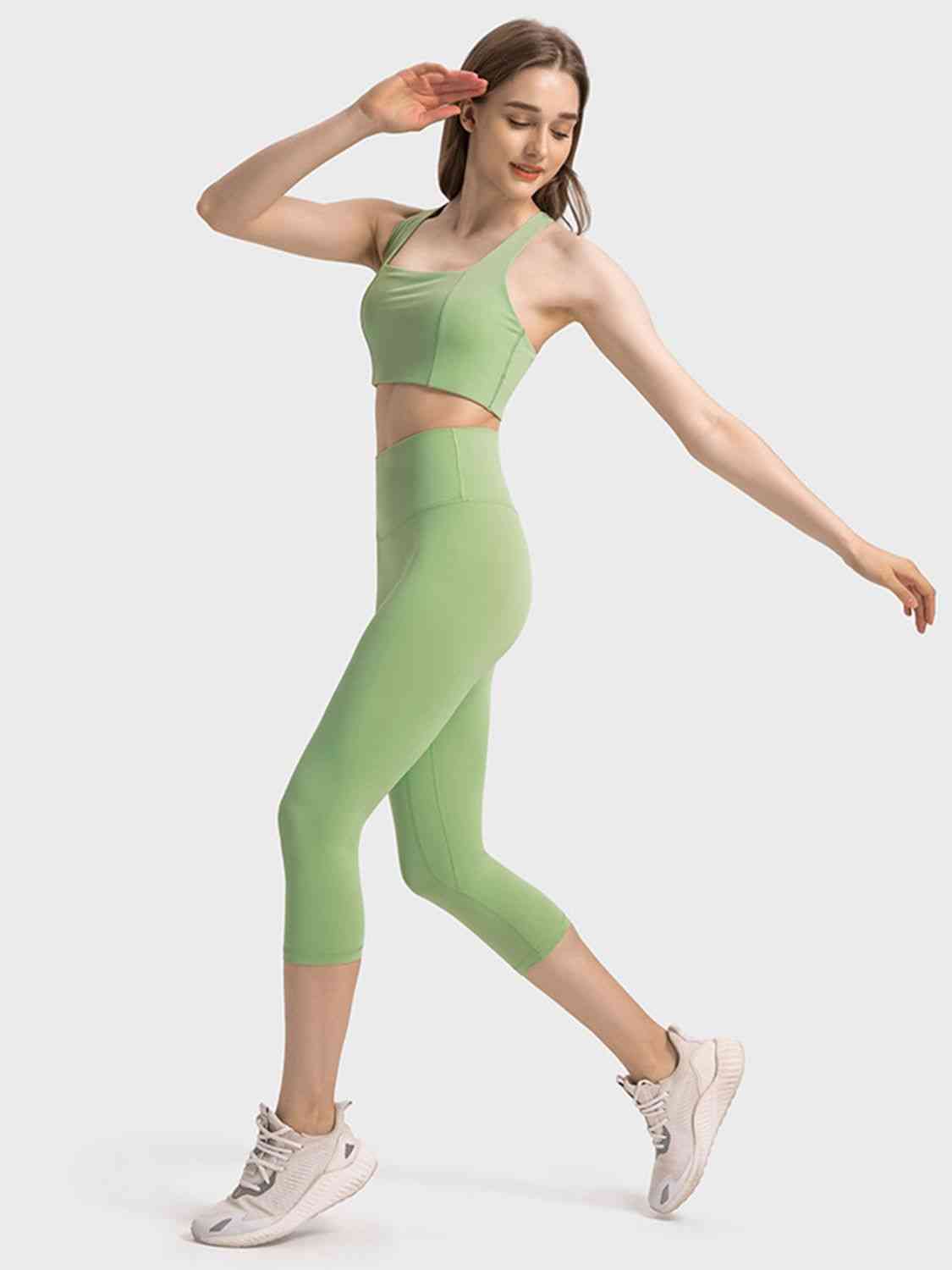 Scoop Neck Sports Bra - Ladyez