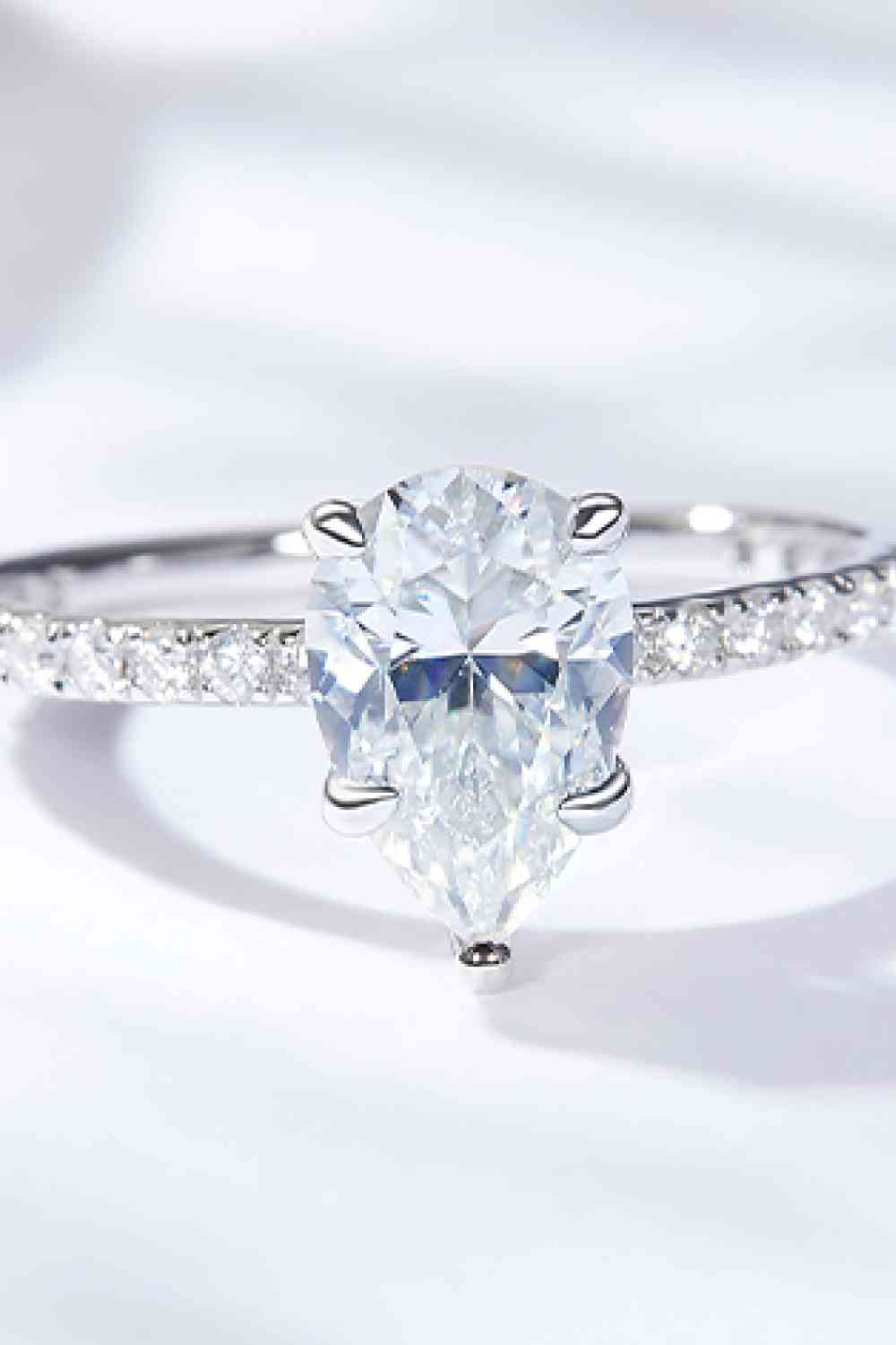1.8 Carat Moissanite Side Stone Ring - Ladyez