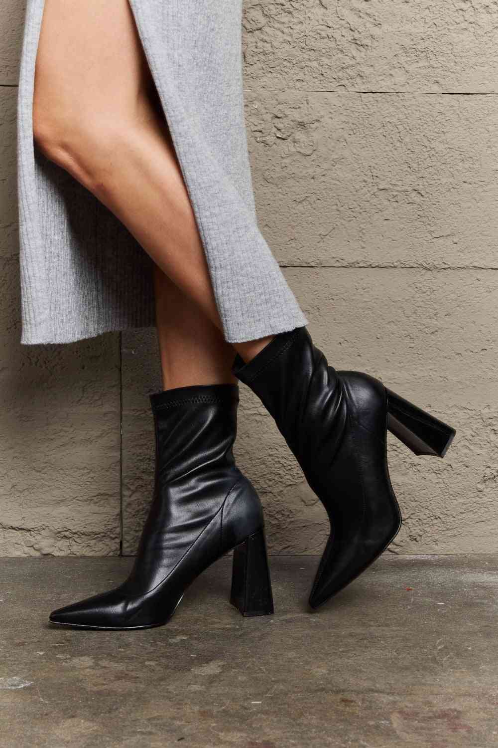 Weeboo Stacy Block Heel Sock Boots - Ladyez
