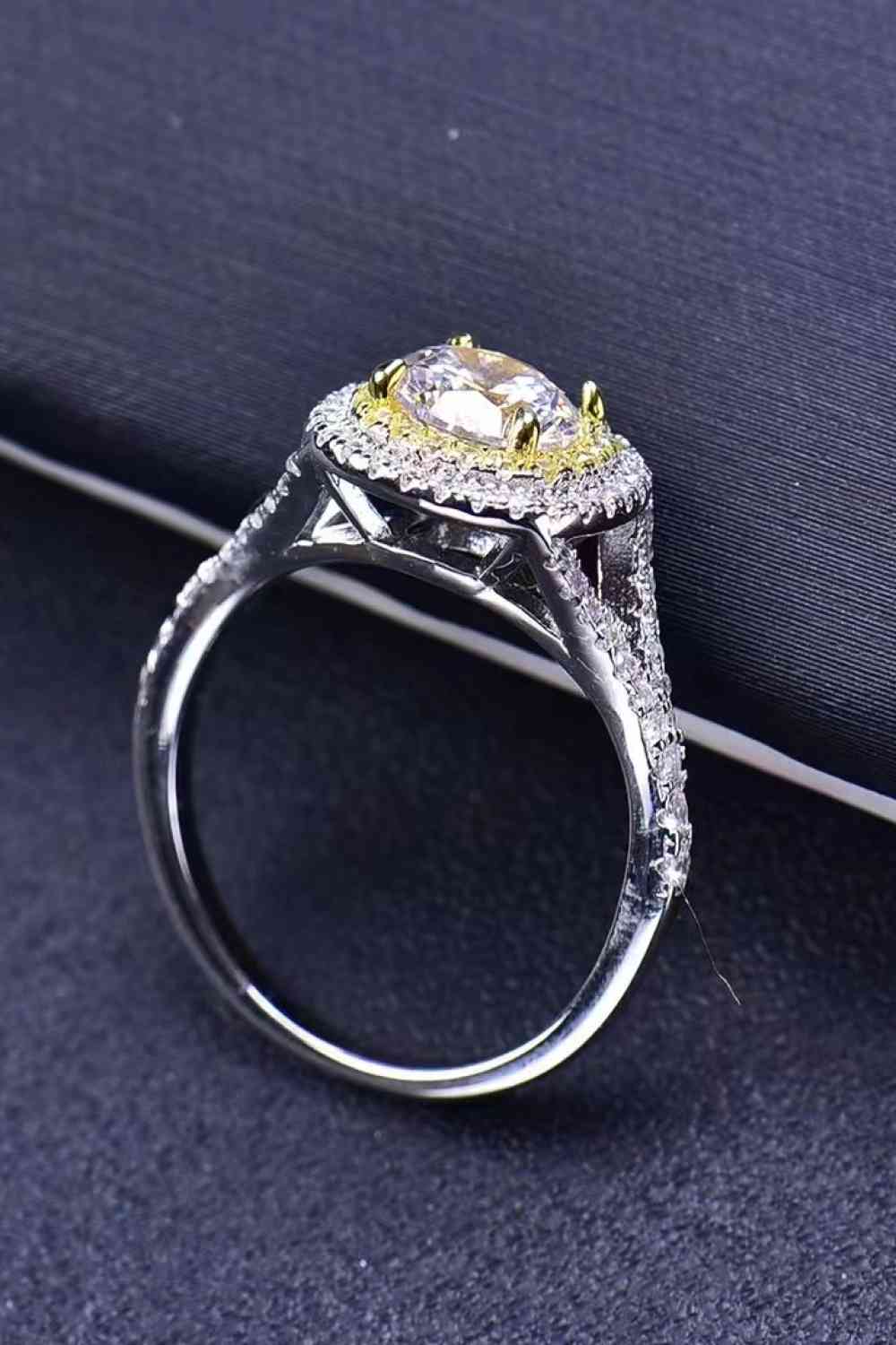 Two-Tone 1 Carat Moissanite Ring - Ladyez