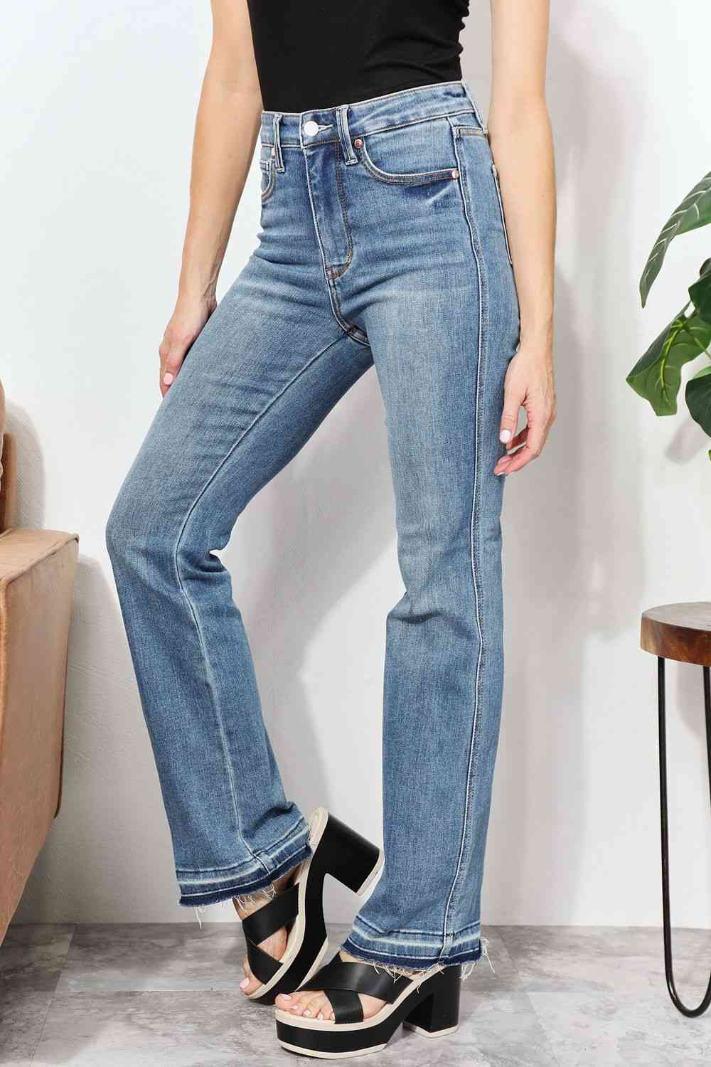 Judy Blue Full Size High Waist Jeans with Pockets - Ladyez