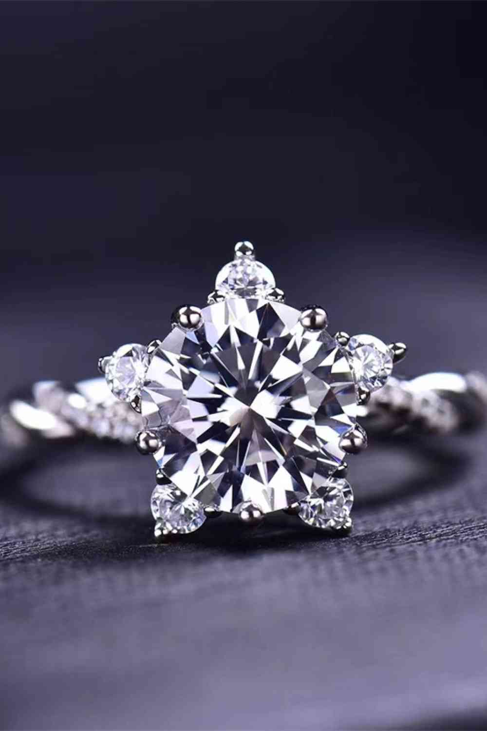 3 Carat Moissanite Twisted Ring - Ladyez
