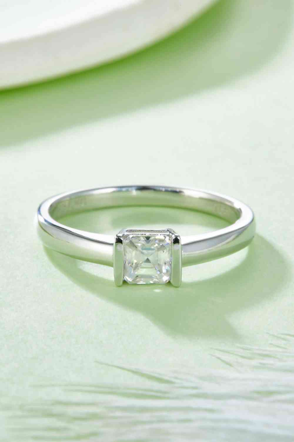 Moissanite 925 Sterling Silver Solitaire Ring - Ladyez