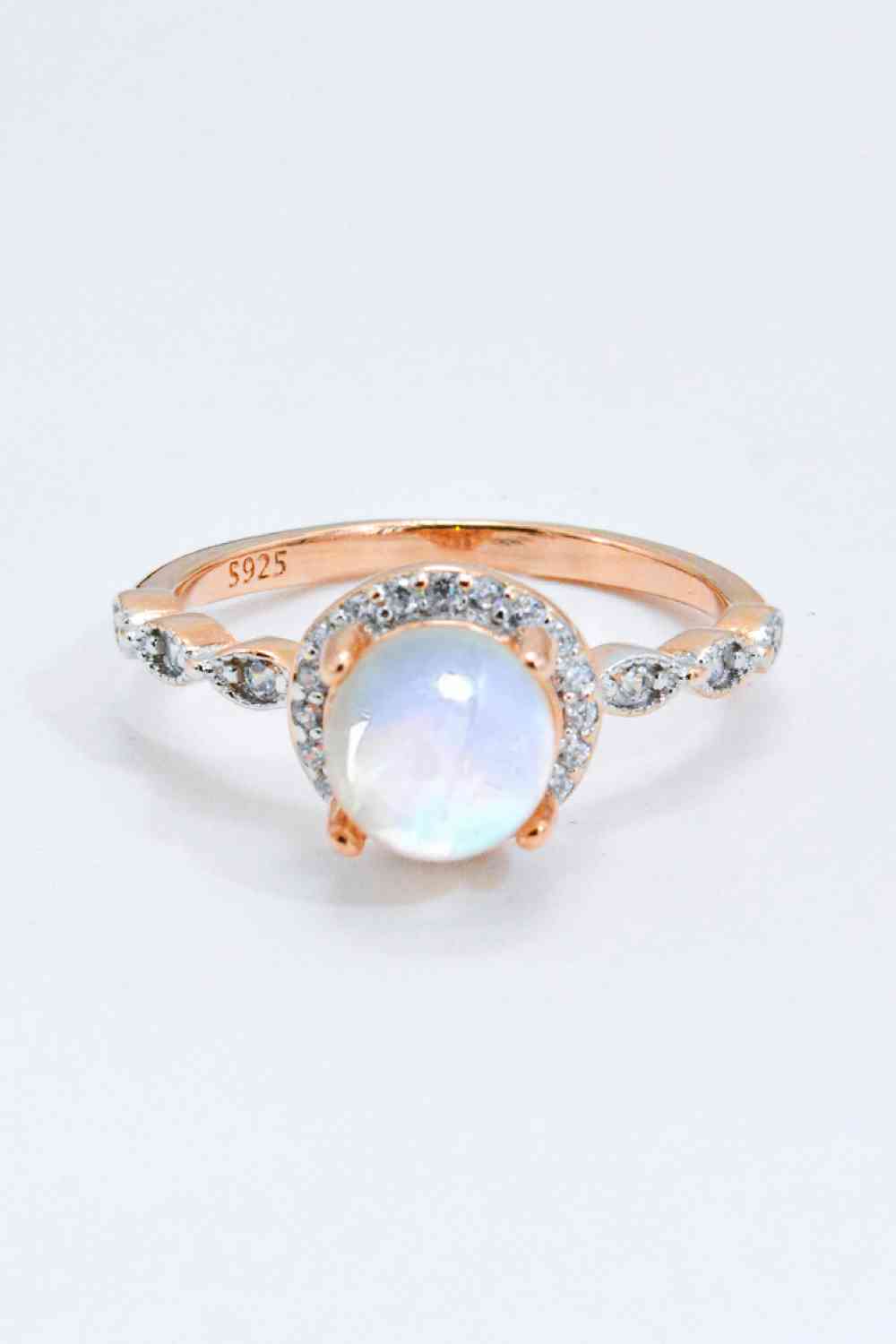 Round Moonstone Ring - Ladyez