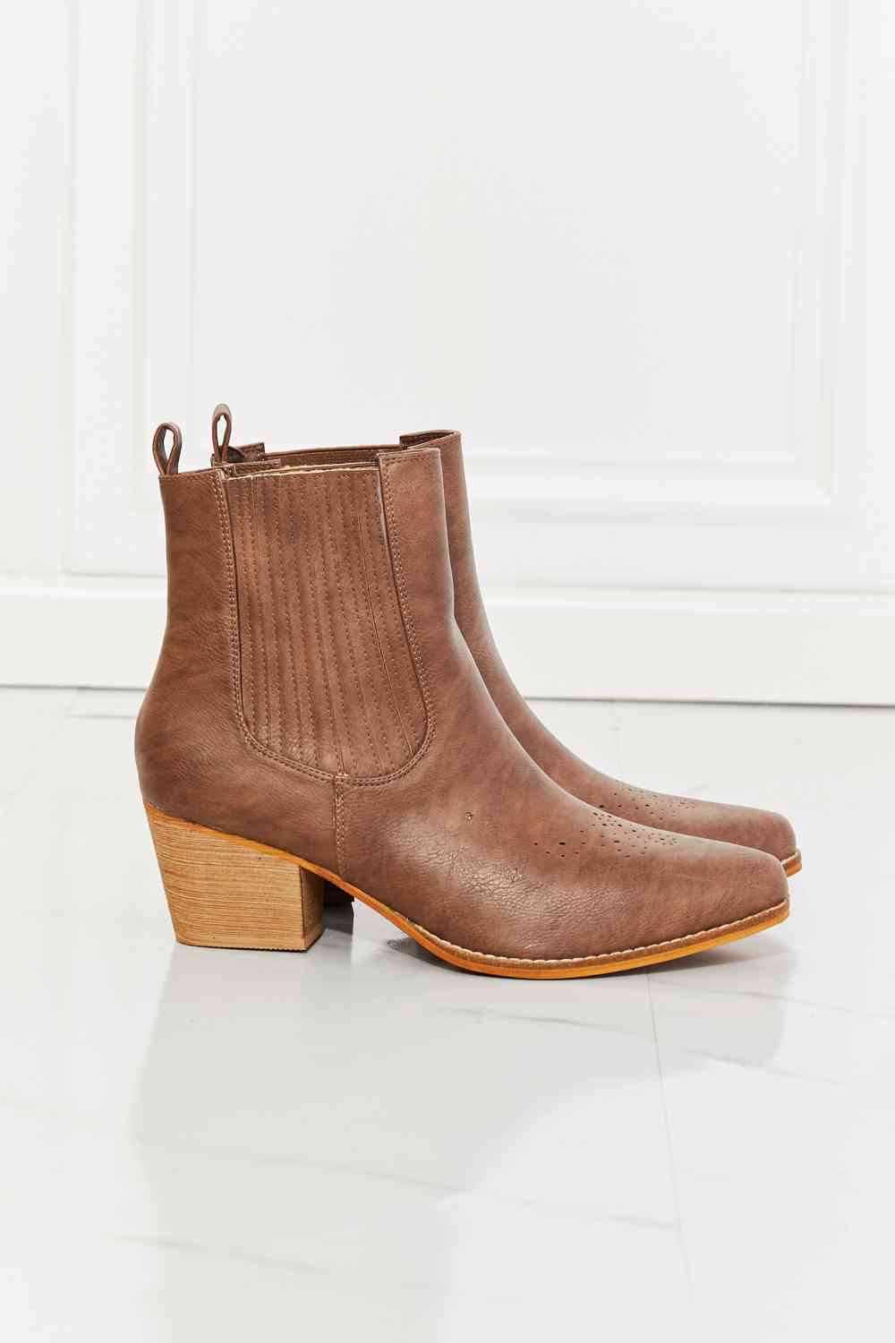 MMShoes Love the Journey Stacked Heel Chelsea Boot in Chestnut - Ladyez