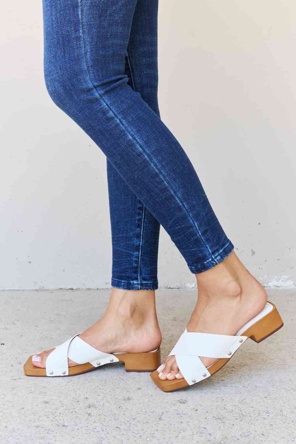 Weeboo Step Into Summer Criss Cross Wooden Clog Mule in White - Ladyez