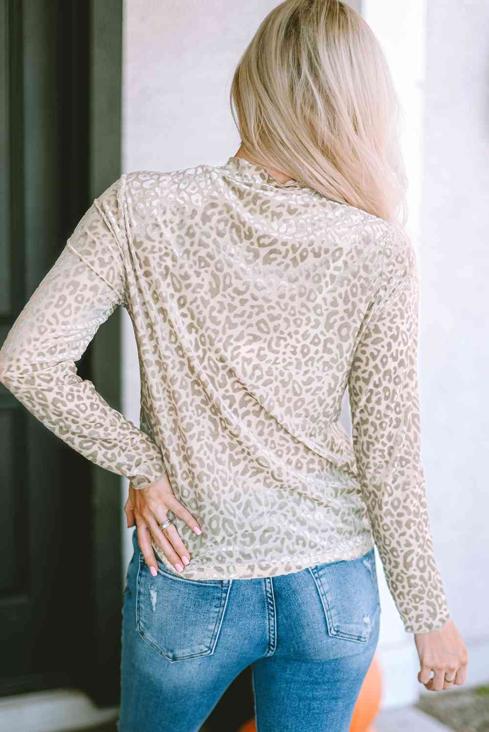 Round Neck Leopard Print Long Sleeve Tee - Ladyez
