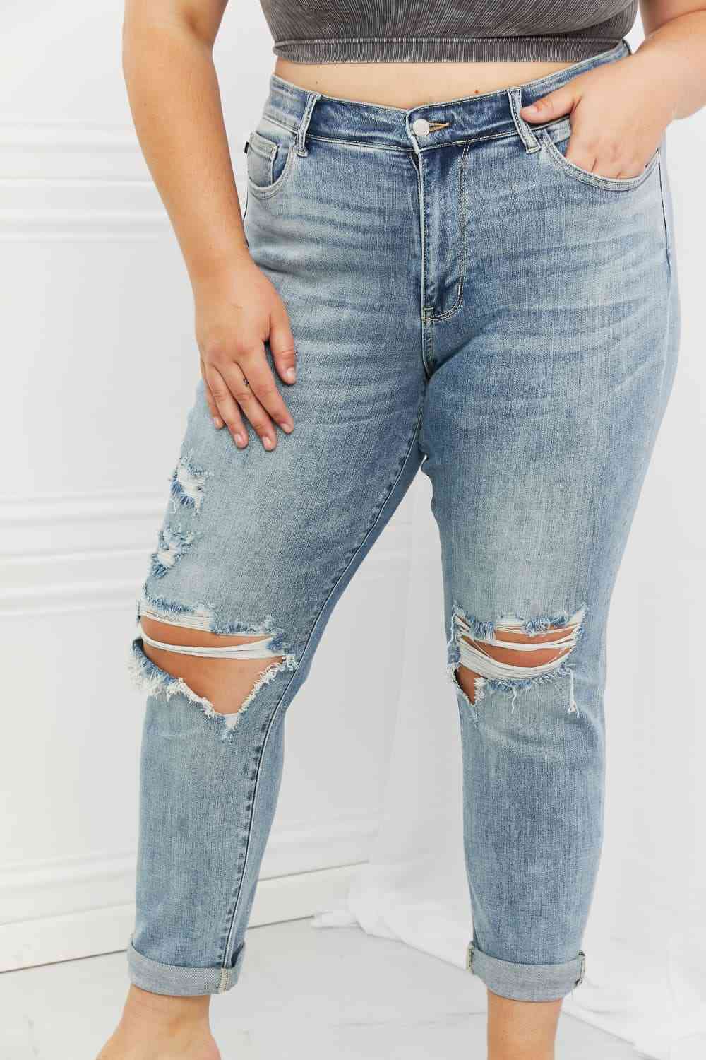 Judy Blue Malia Full Size Mid Rise Boyfriend Jeans - Ladyez