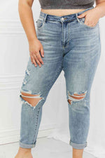Judy Blue Malia Full Size Mid Rise Boyfriend Jeans - Ladyez