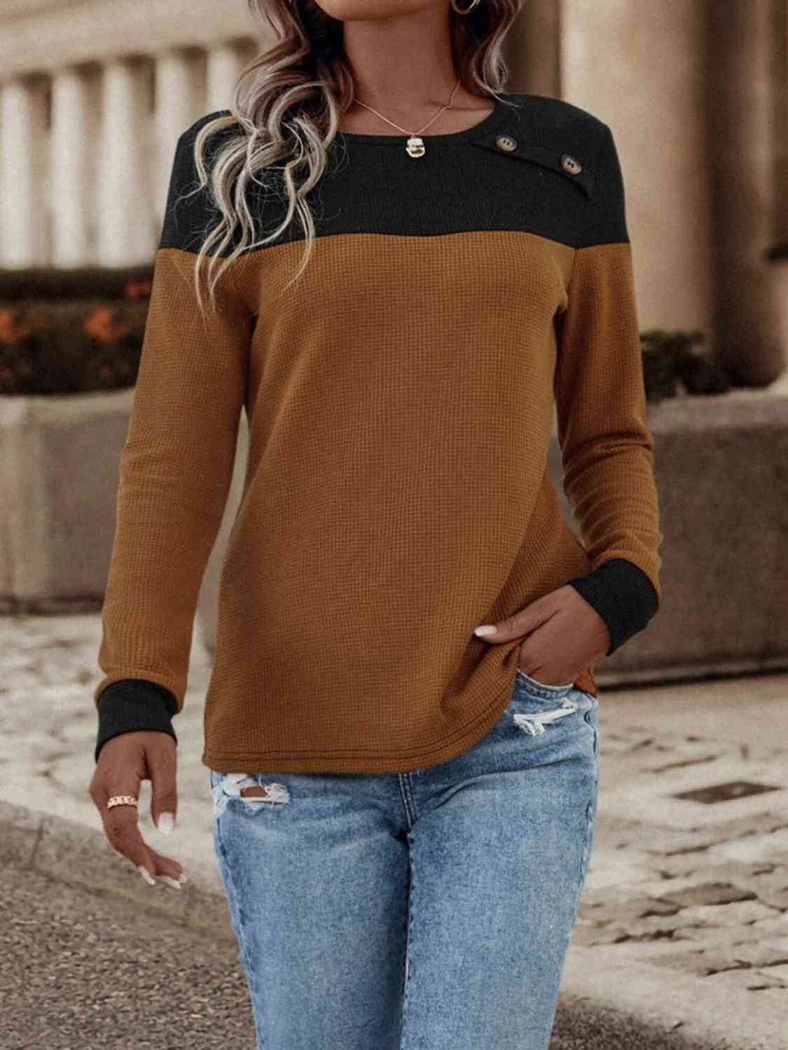 Contrast Buttoned Round Neck Long Sleeve T-Shirt - Ladyez