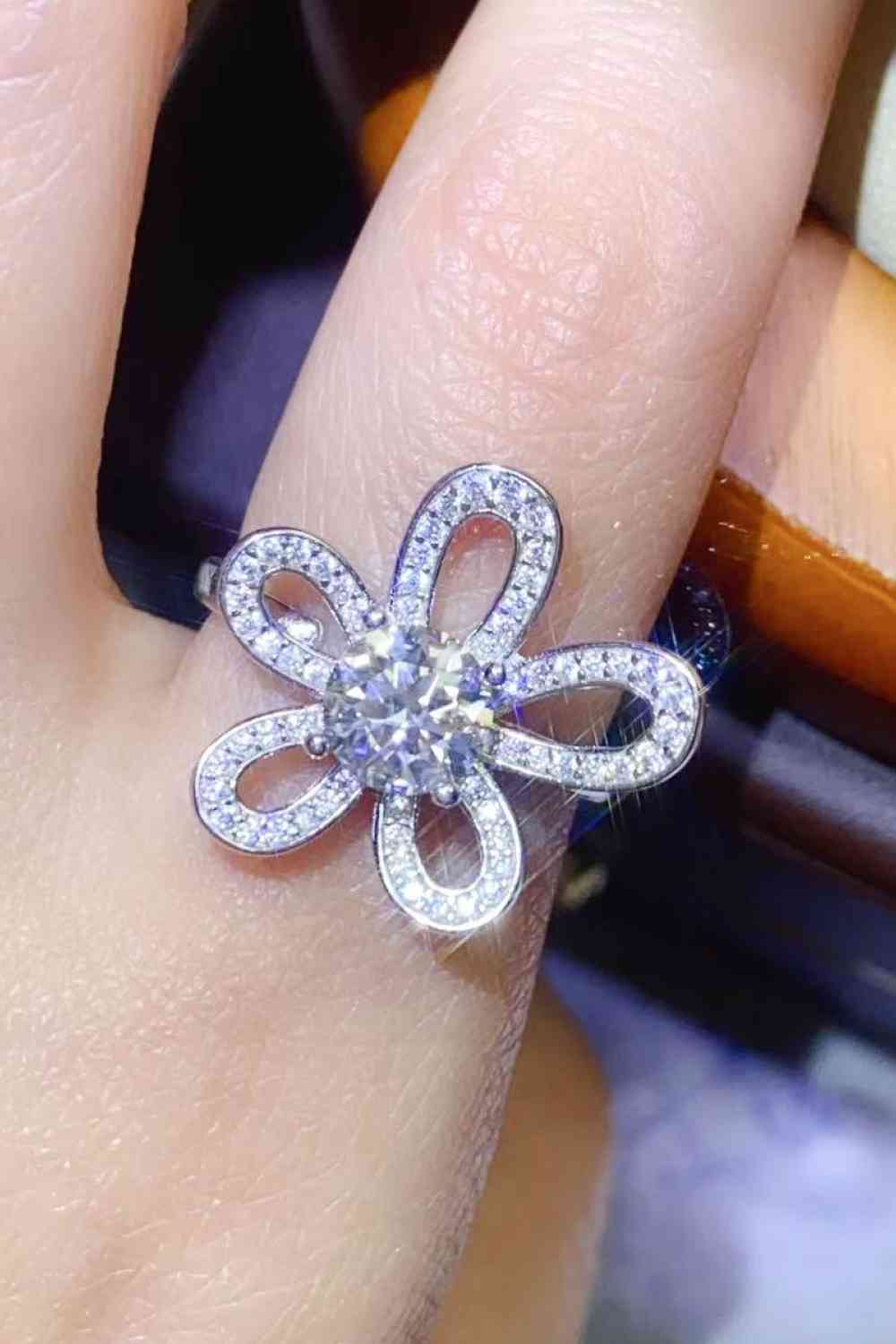 1 Carat Moissanite Flower-Shape Open Ring - Ladyez