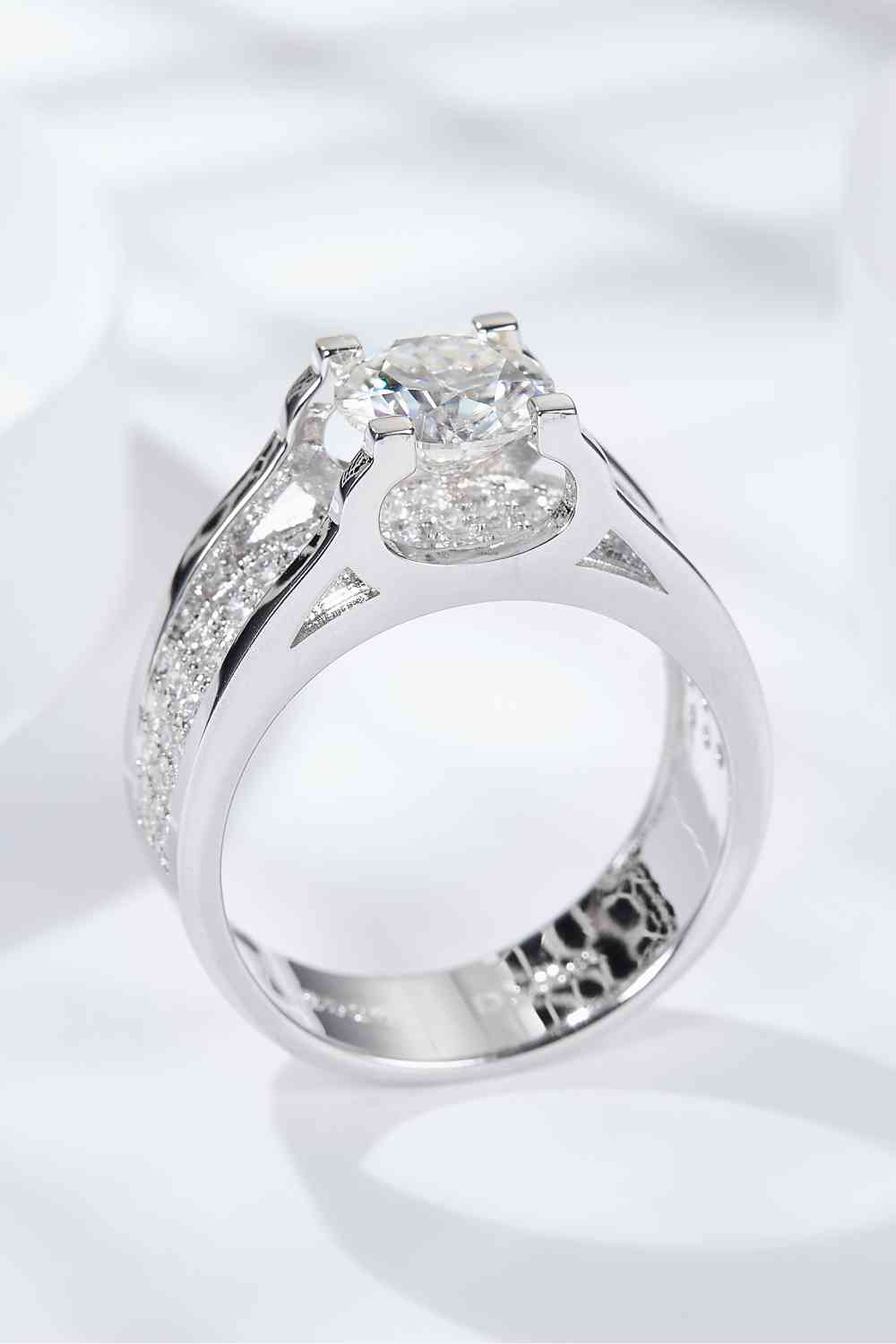 Made To Shine 1 Carat Moissanite Ring - Ladyez