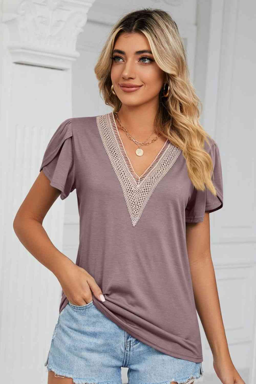 Contrast Trim Petal Sleeve V-Neck Top - Ladyez