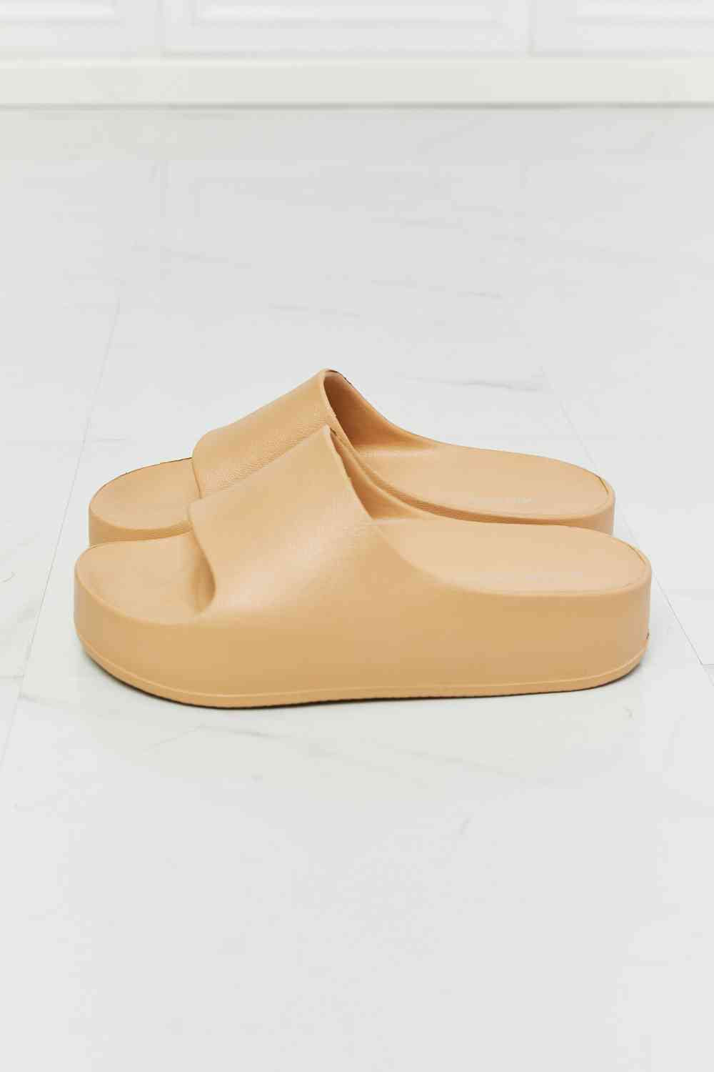 WILD DIVA Summer Feels Platform Slide - Ladyez