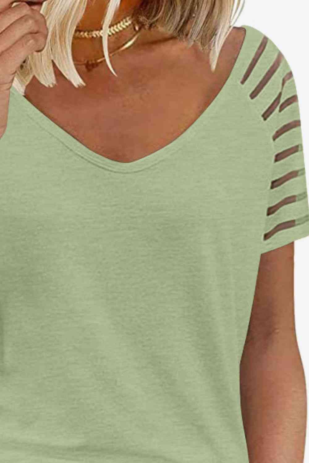 V-Neck Raglan Sleeve Tee - Ladyez