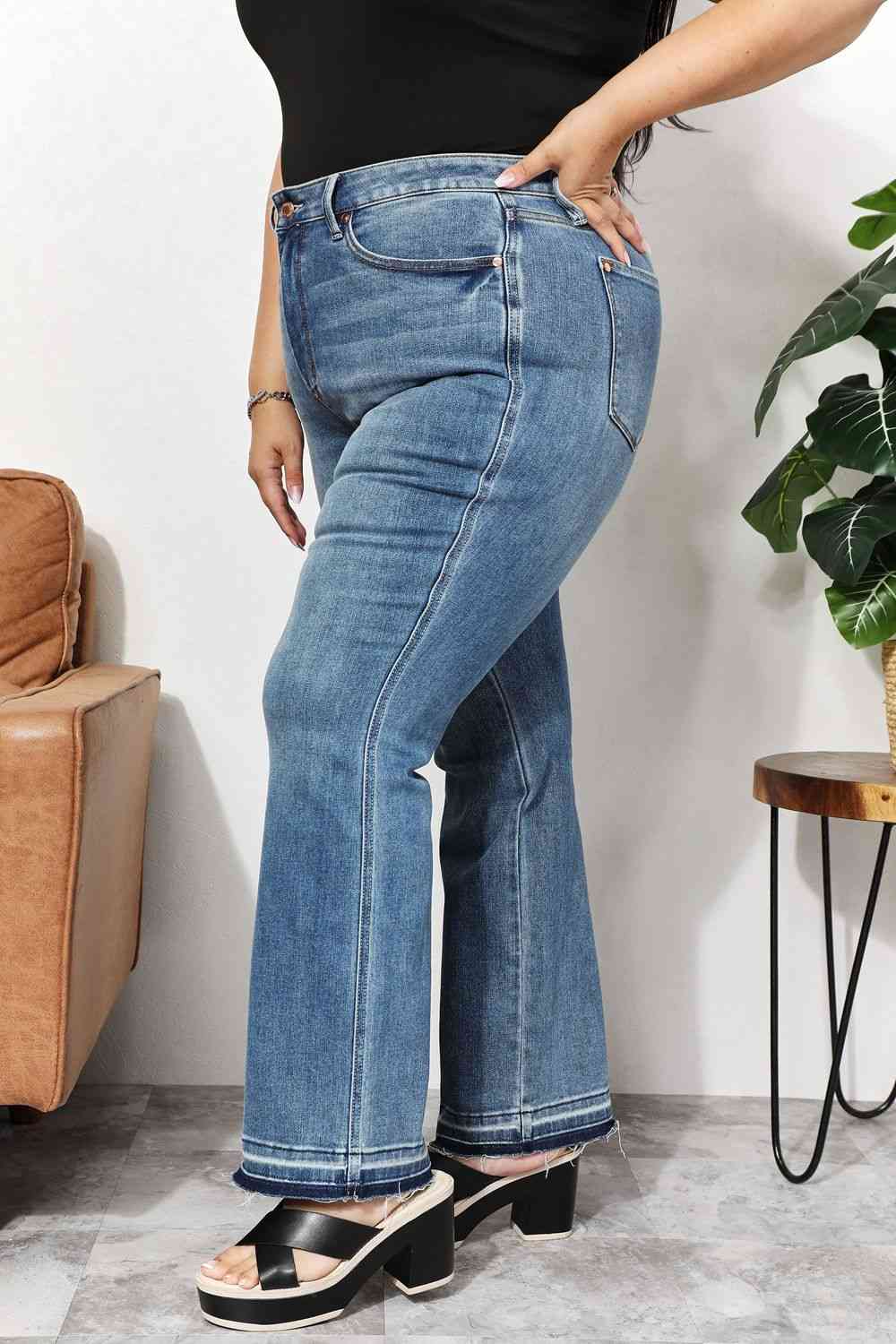 Judy Blue Full Size High Waist Jeans with Pockets - Ladyez