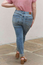 Judy Blue Macy Full Size Mid Rise Boyfriend Jeans - Ladyez