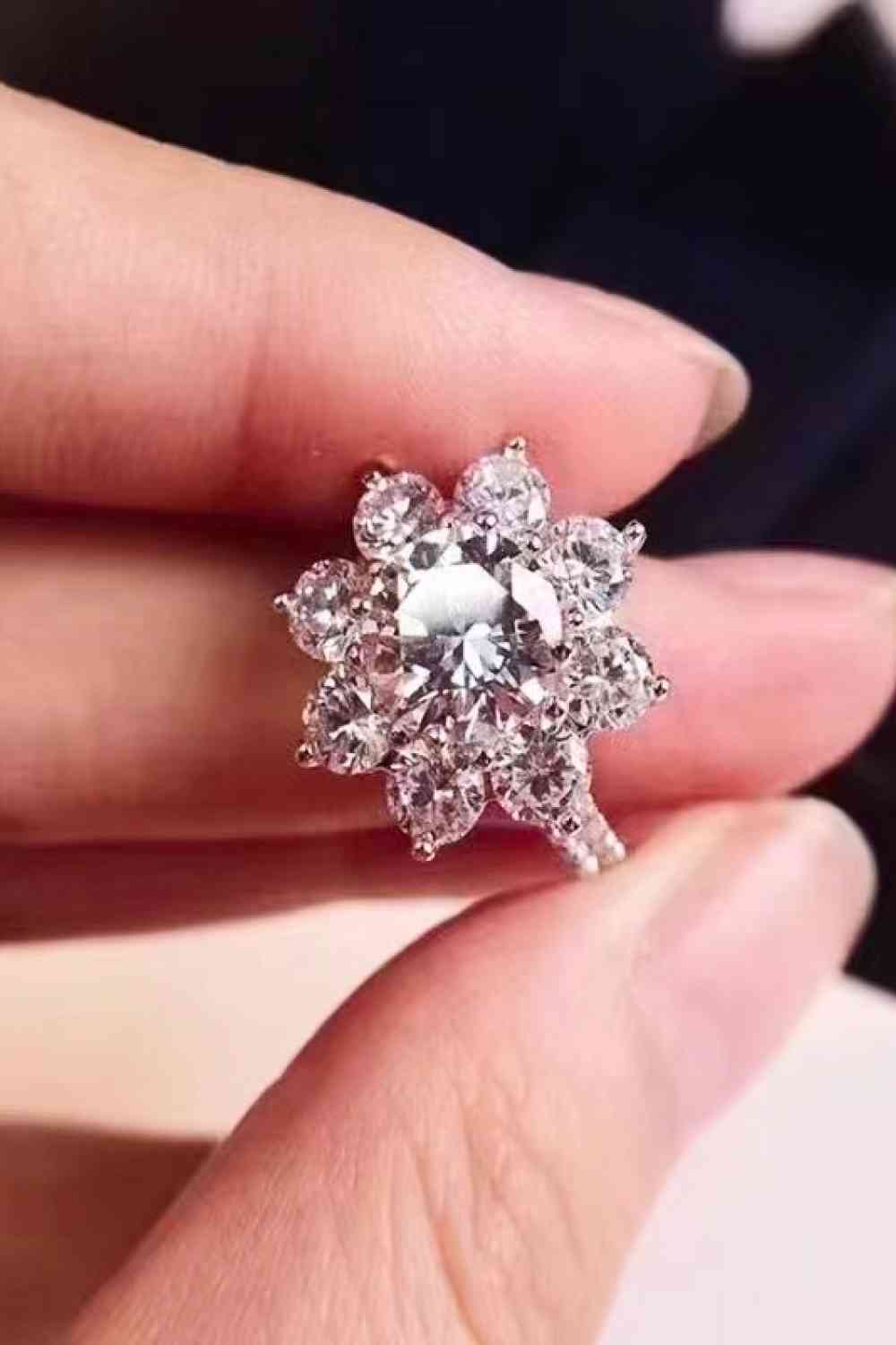 1 Carat Moissanite Flower Ring - Ladyez