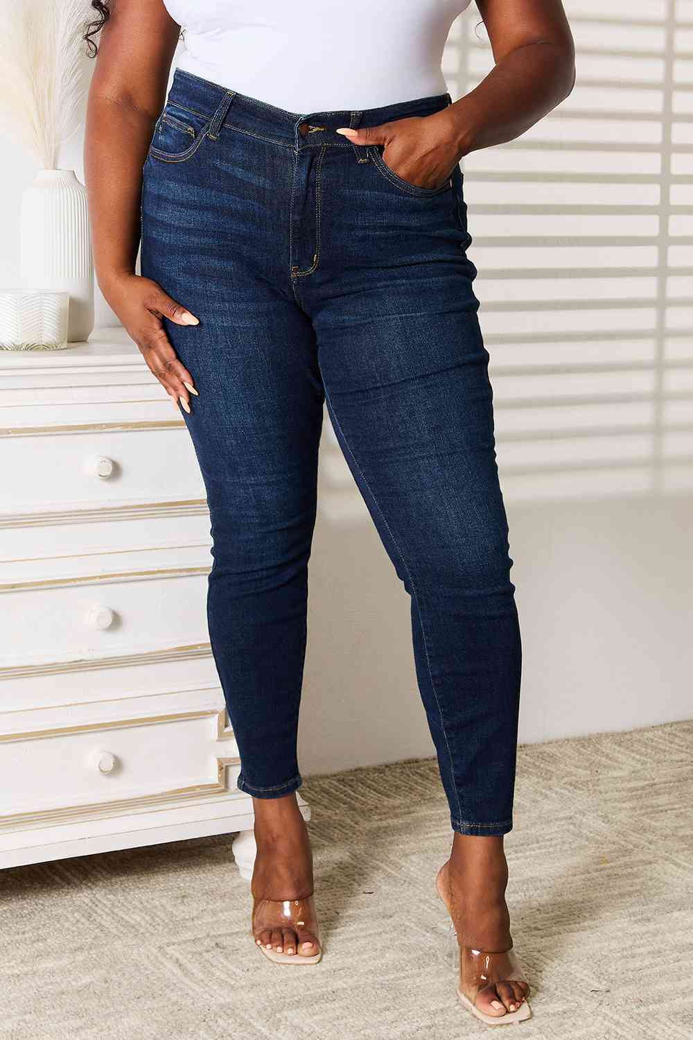 Judy Blue Full Size Skinny Jeans with Pockets - Ladyez