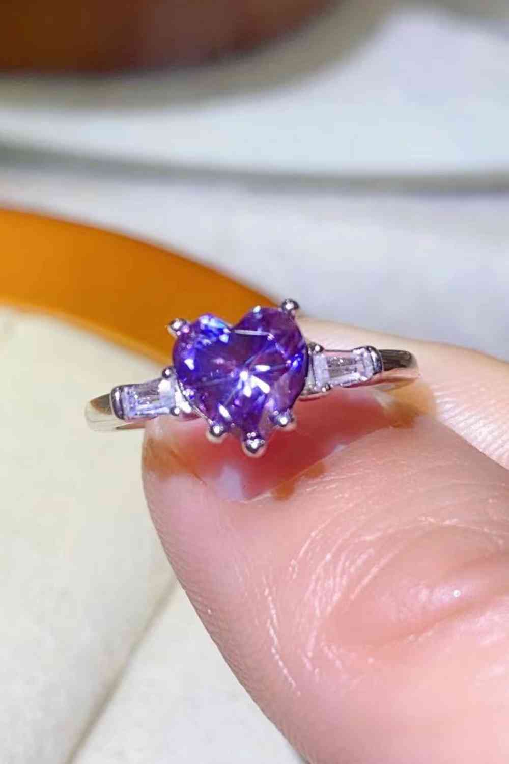 1 Carat Moissanite Heart-Shaped Platinum-Plated Ring in Purple - Ladyez