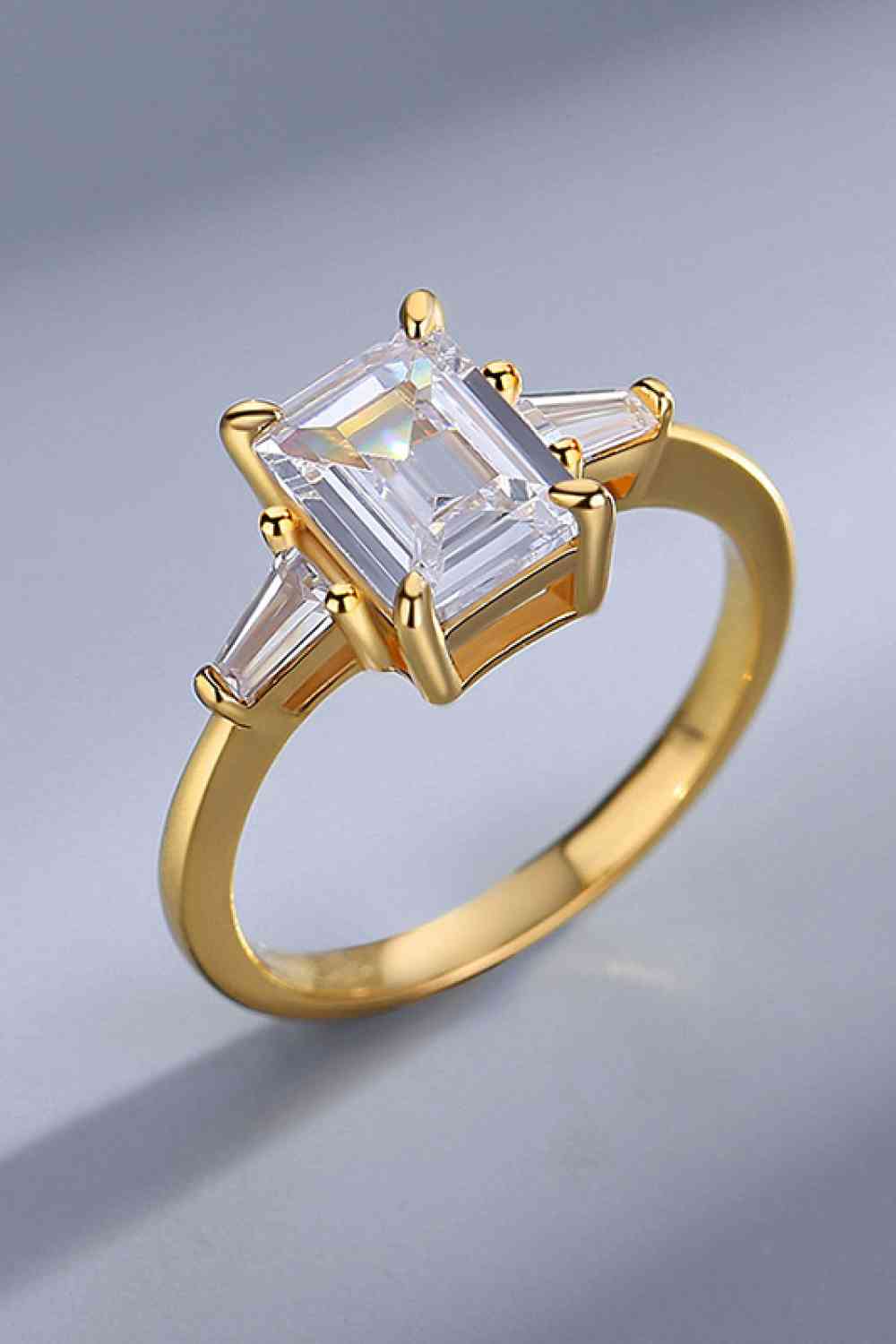 2 Carat Moissanite Rectangle Ring - Ladyez
