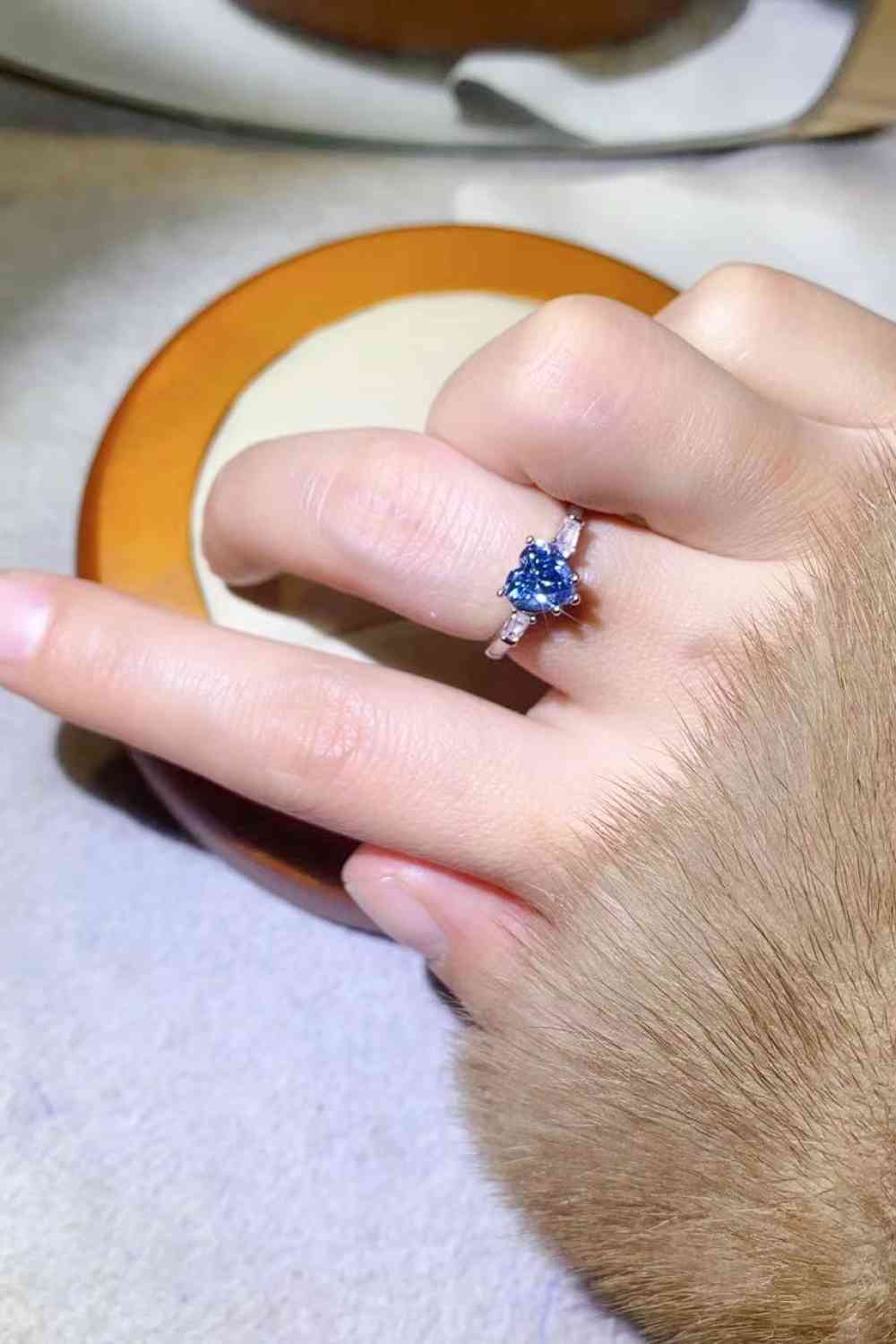 1 Carat Moissanite Heart-Shaped Platinum-Plated Ring in Blue - Ladyez