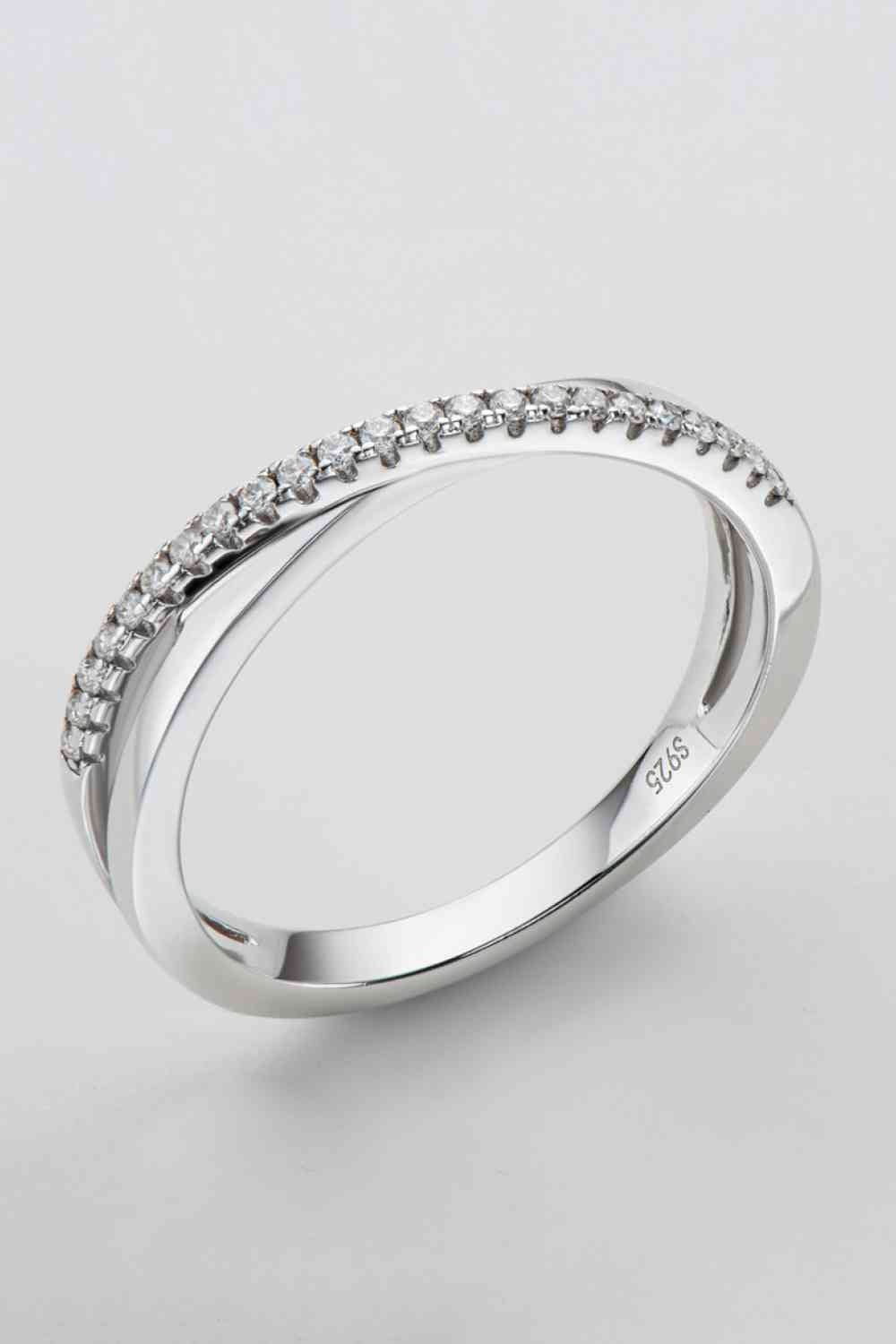 925 Sterling Silver Crisscross Moissanite Ring - Ladyez