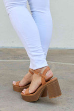 Weeboo Feel It Platform Heel Sandals - Ladyez