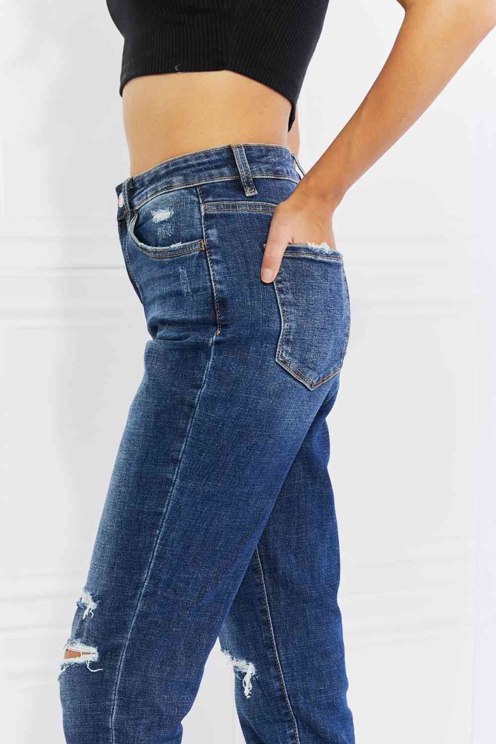 Vervet by Flying Monkey Full Size Distressed Cropped Jeans with Pockets - Ladyez