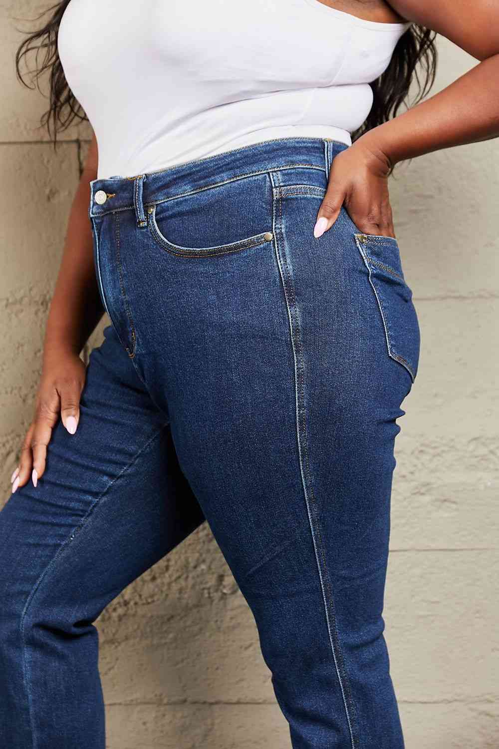 Judy Blue Kailee Full Size Tummy Control High Waisted Straight Jeans - Ladyez