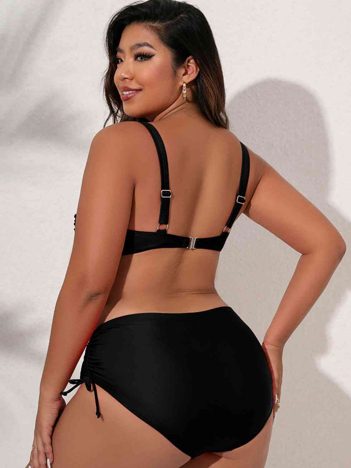 Plus Size Twist Front Tied Bikini Set - Ladyez