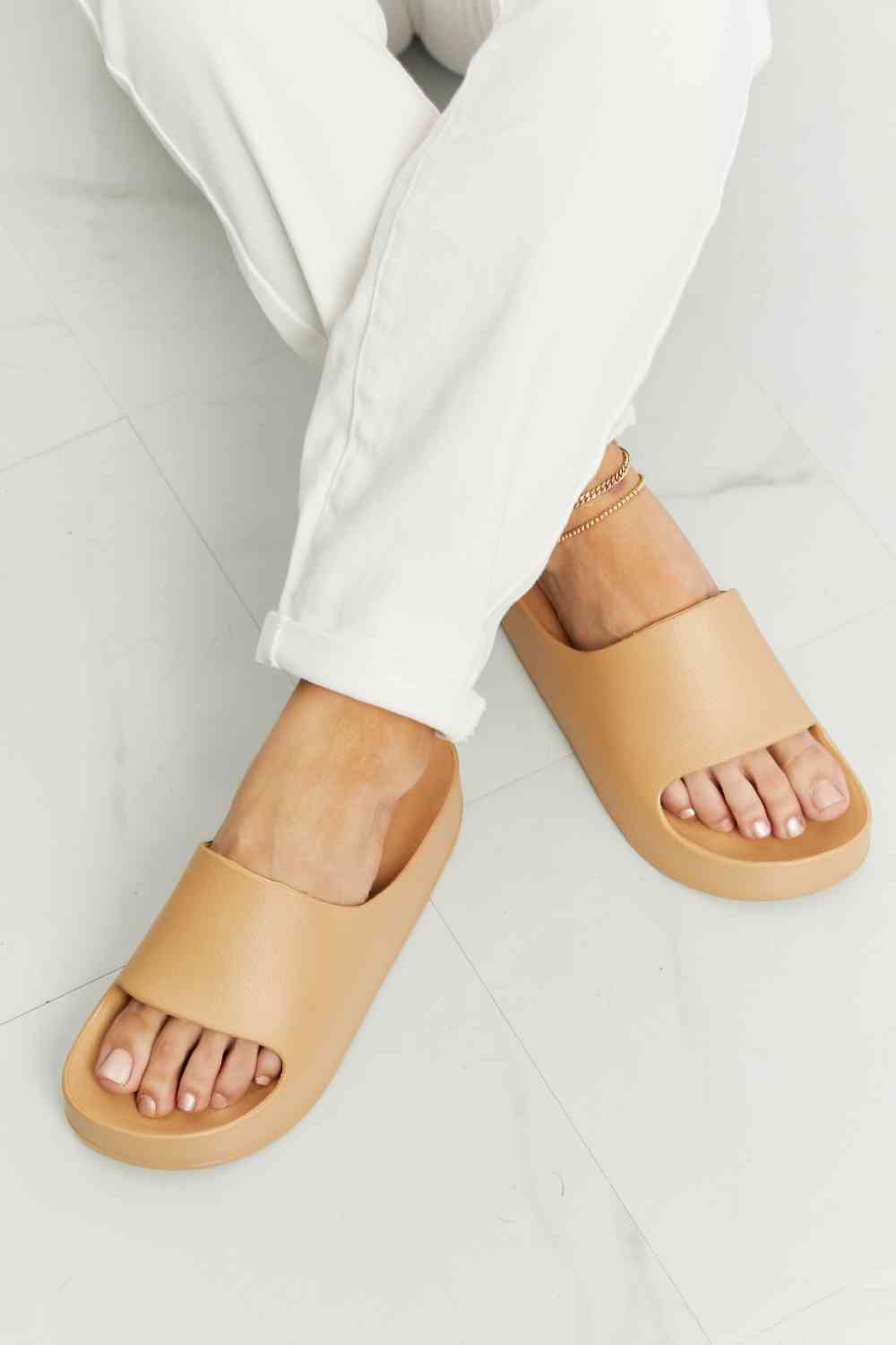WILD DIVA Summer Feels Platform Slide - Ladyez