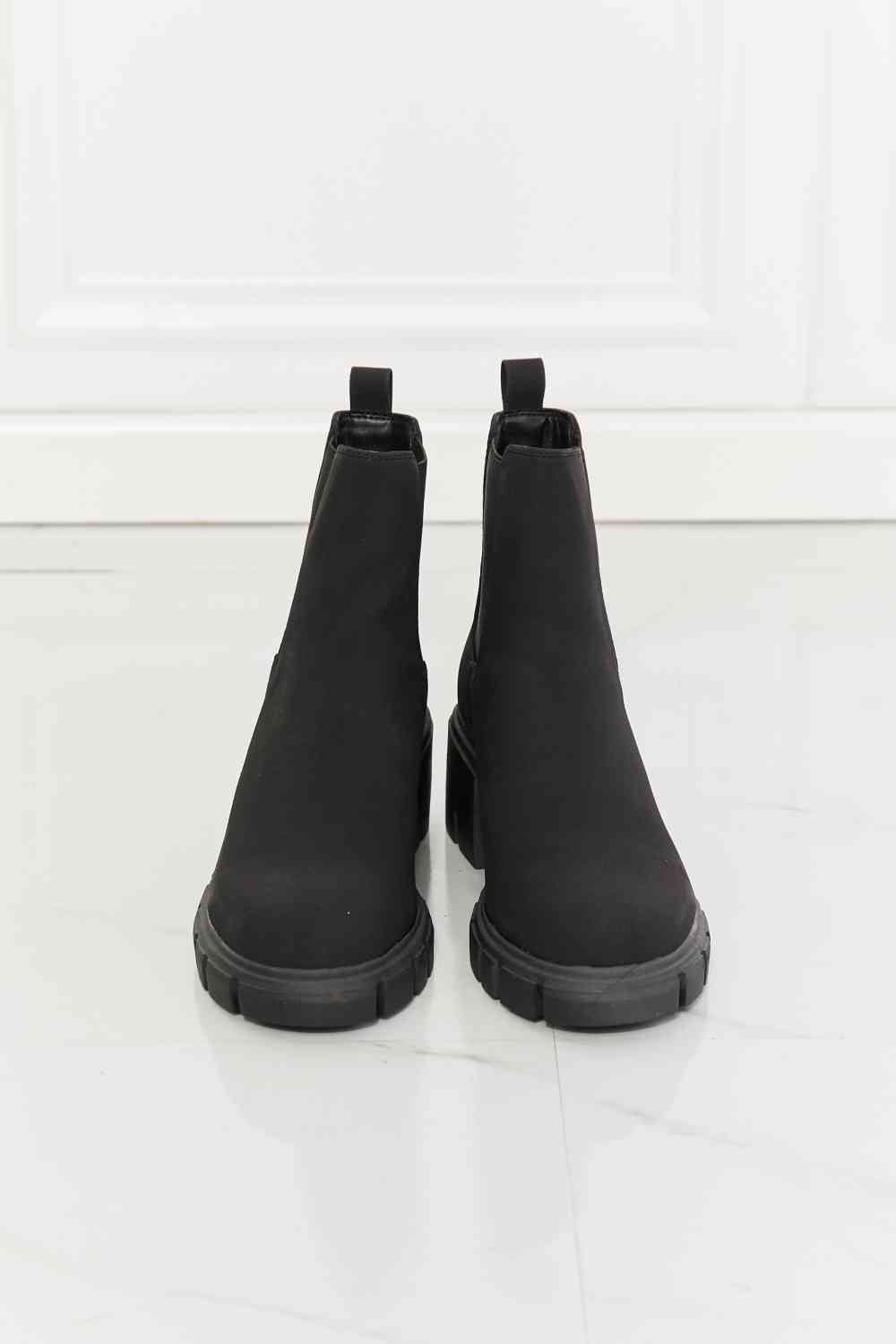 MMShoes Work For It Matte Lug Sole Chelsea Boots in Black - Ladyez