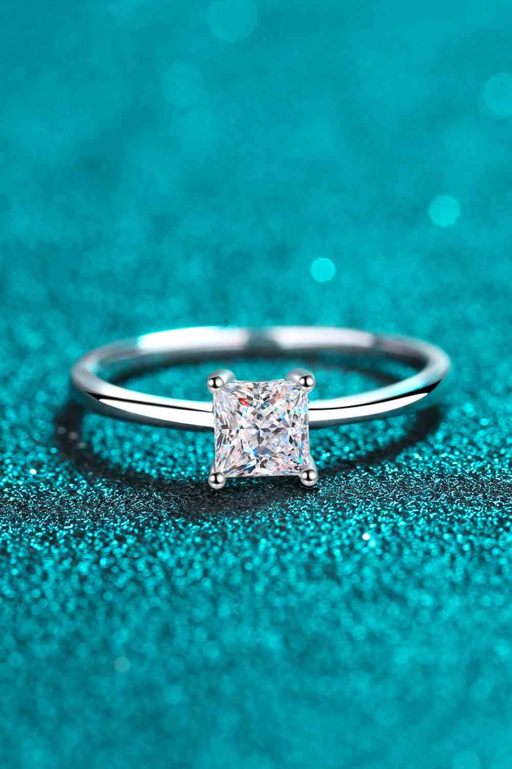 925 Sterling Silver Moissanite Solitaire Ring - Ladyez