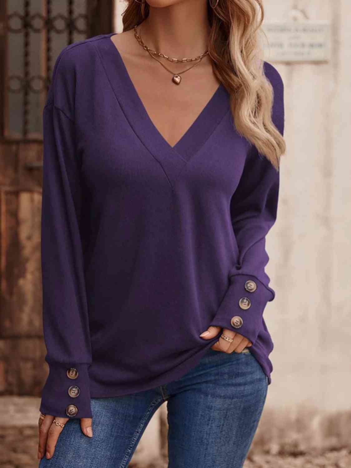 V-Neck Long Sleeve Top - Ladyez