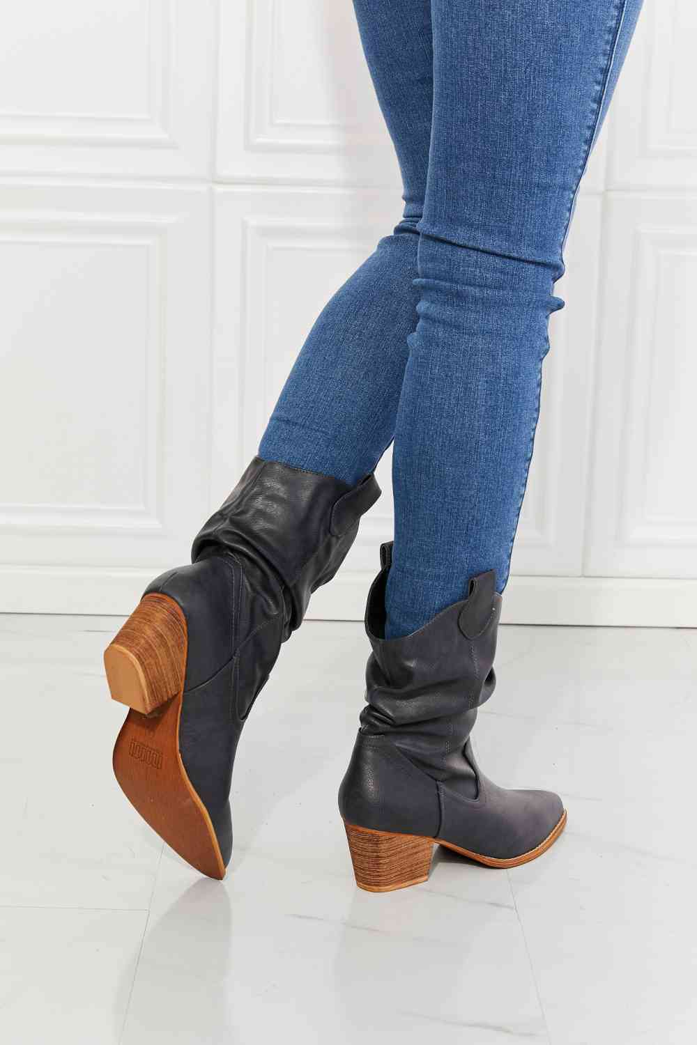 MMShoes Better in Texas Scrunch Cowboy Boots in Navy - Ladyez