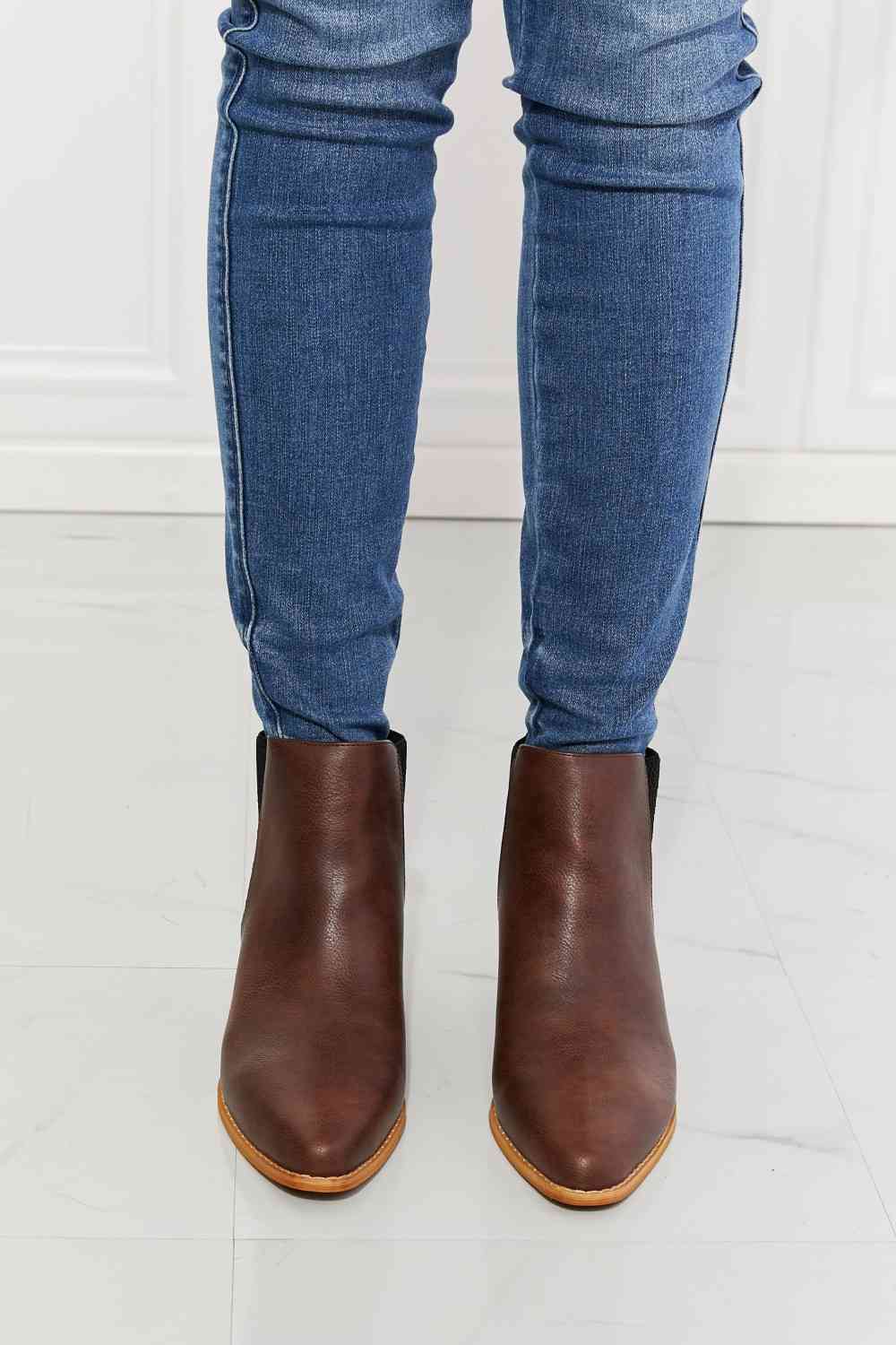 MMShoes Back At It Point Toe Bootie in Chocolate - Ladyez