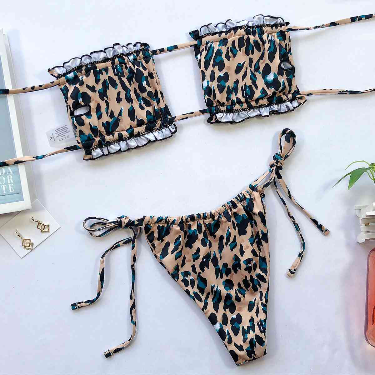 Frill Trim Ruched Bikini Set - Ladyez