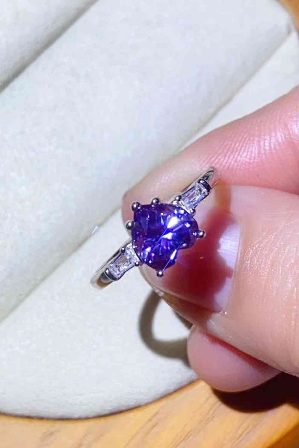 1 Carat Moissanite Heart-Shaped Platinum-Plated Ring in Purple - Ladyez