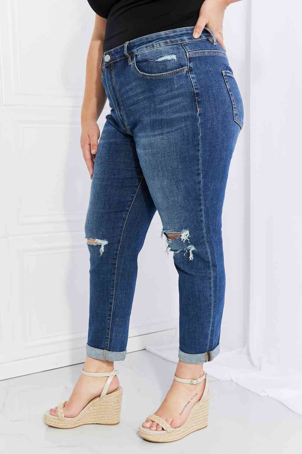 Vervet by Flying Monkey Full Size Distressed Cropped Jeans with Pockets - Ladyez