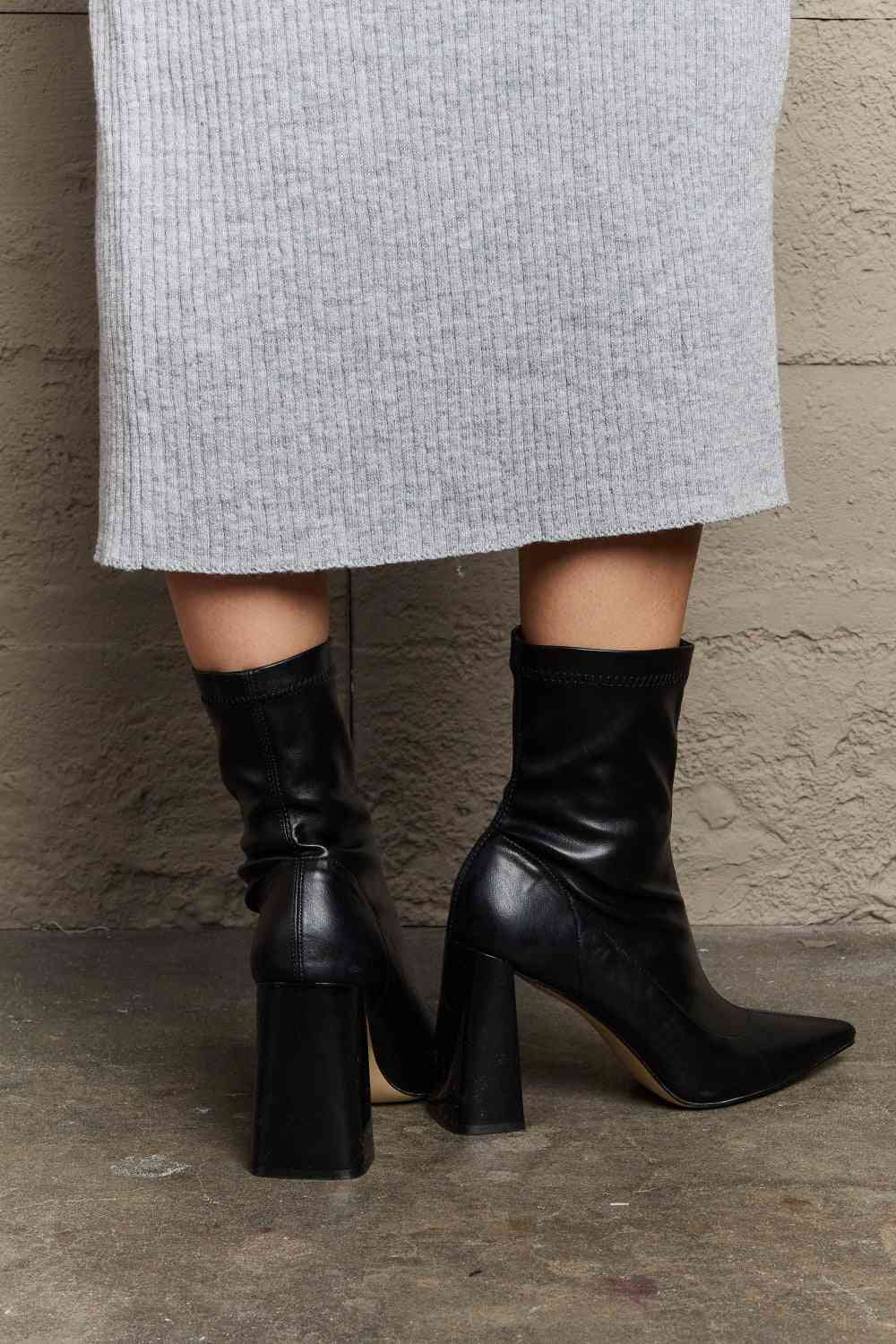 Weeboo Stacy Block Heel Sock Boots - Ladyez